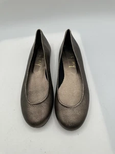fs/ny FRENCH SOLE Metallic Taupe Leather Monogrammed Sole Ballet Flat Sz 6 - Picture 1 of 7