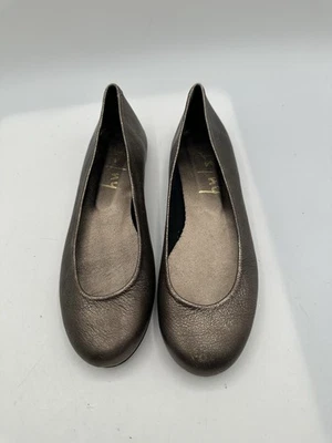 fs/ny FRENCH SOLE Metallic Taupe Leather Monogrammed Sole Ballet Flat Sz 6 - Image 1 of 4