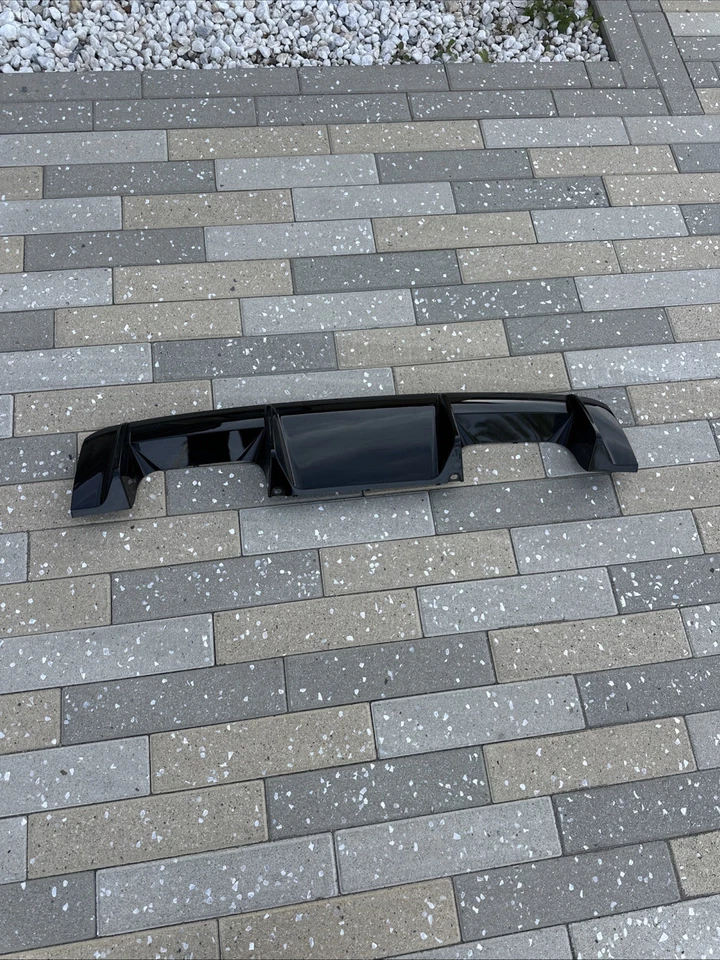 Difusor negro brillante OEM G80/G82 Foto 1 de 4