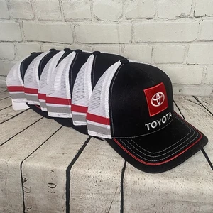Menge 6 Toyota Racing Develop TRD Mütze Kappe 2 Streifen Trucker schwarz rot Druckknopflasche - Bild 1 von 8