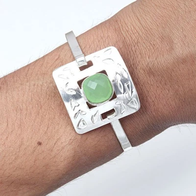 Green Chalcedony Gemstone Handmade Jewelry Cuff Bracelets 7''Adjustable - Image 1 of 4