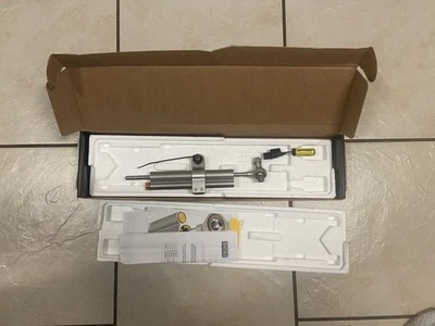 Ammortizzatore di sterzo Ohlins SD030 per Suzuki GSXR 1000 2001 - 2020 + eliminatore - Immagine 1 di 4