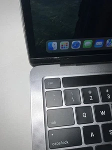 MacBook Pro 13 pulgadas, M2, 2022 512 GB TAL CUAL, VER BISEL, **LEER DESCRIPCIÓN COMPLETA** - Imagen 1 de 20
