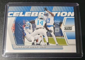 Amon-Ra St. Brown - Score Football 2025 - Detroit Lions - Celebration - Bild 1 von 2