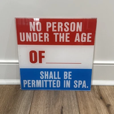 Letrero de seguridad para piscina ¿NO se permite a ninguna persona menor de edad en spa piscina Lucite? Foto 1 de 4