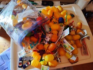 Großes Konvolut Kinder Ei Überraschung Spielzeug - 80er Jahre - Anfang 90er Jahre  - Bild 1 von 1