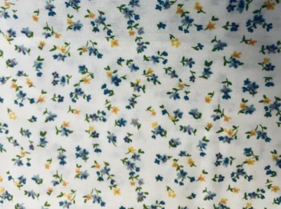 De colección Tiny Ditzy CALICO Tonos de Flores Azules y Amarillas en Blanco Cottagecore BTFQ Foto 1 de 4