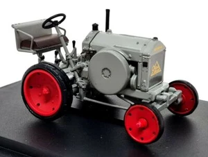 Hatchette 1/43 Scale - Deutz MTZ 120 1929 Grey Diecast & Plastic model tractor - Picture 1 of 2