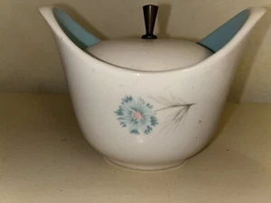Vintage MCM 1950’s Ceramic Sugar Bowl With Lid - Picture 1 of 11