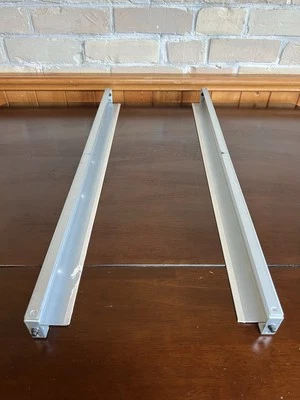 Standard 1U Universal Static Rack Mount Server Shelf fits 19" wide Racks. 26-30" - Image 1 of 4