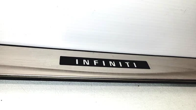 Infiniti Q50 2014-2020 pasajero puerta delantera sello moldura Foto 1 de 4