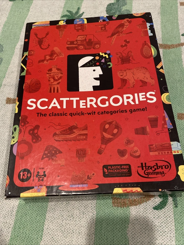 SCATTERGORIES Classic Quick-Wit Categories Game Hasbro Gaming F6795