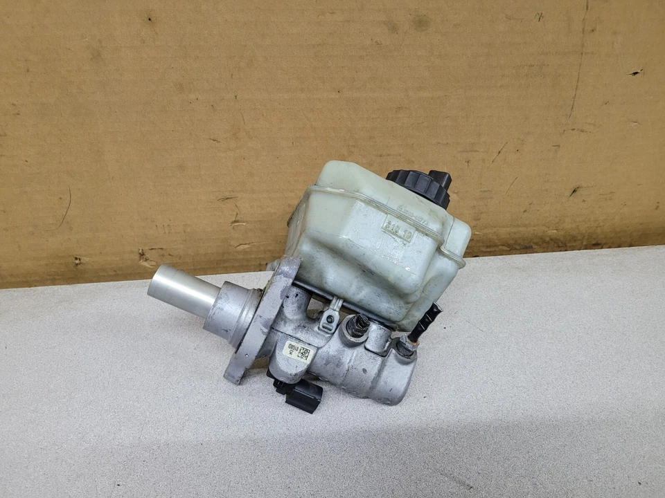 VOLKSWAGEN VW CC 2009-2017 FRENO CILINDRO MAESTRO OEM Foto 1 de 2