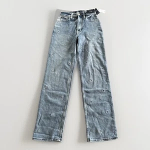 Hollister Ultra High Rise Dad Jean Womens 23x32 000R Light Wash Daisy Flower NWT - Picture 1 of 8