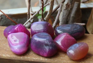 Large Pink Purple Dyed Agate Crystal Tumble Stones x 2 Tracked Postage 30-40mm - Bild 1 von 4