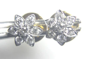 Designer VVS Clarity F-G Color Round diamonds in 18k Gold earrings Stud - Picture 1 of 15