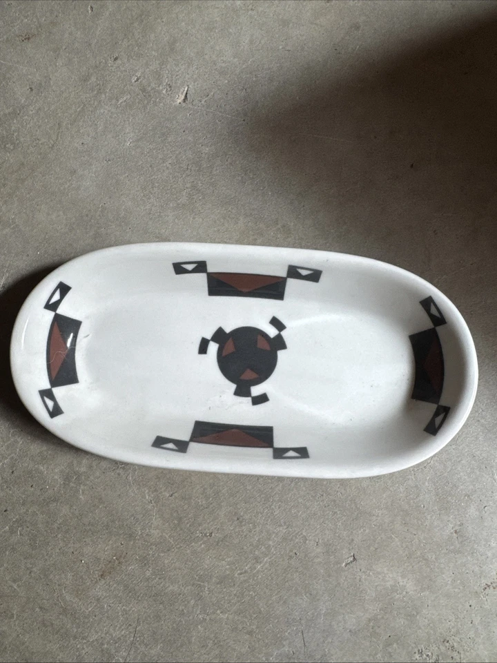 Овальная чаша или блюдо Ahwahnee Hotel Yosemite Park — 7,75 x 2,75 дюйма - Изображение 1 из 1