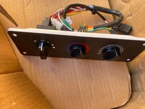 Control Panel HVAC, Part # 555001413 (NEW) - Picture 1 of 1