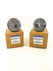 2007-2018 Jeep Wrangler JK Pair of CLEAR Park Turn Signal Lamps Mopar OEM NEW - Picture 1 of 3