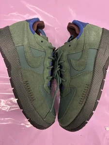 Taglia 7,5 - Nike Air Force 1 Wild Fir Green Earth Donna - Foto 1 di 5
