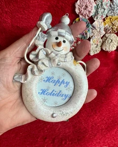 Muñeco de nieve Felices Fiestas Marco de fotos Adorno de Navidad - Imagen 1 de 4