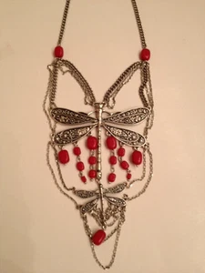 Neu Lucky Brand silberfarbene Libelle mit roter Cabochon-Steine-Halskette... Neu mit Etikett. - Bild 1 von 2
