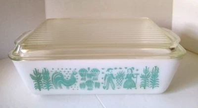 Pyrex Amish Butterprint 1 1/2 Qt. Refrigerator Dish w/Lid #0503 Vintage  - Image 1 of 4