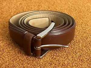 Cintura COLE HAAN taglia 44 pelle marrone/lt fibbia cromata logo con lettere - Foto 1 di 9