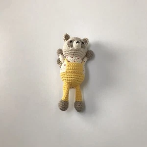 DreamWorld Finn + Emma Waschbär Häkelpuppe 100% Bio Baumwolle Rassel Baby Spielzeug - Bild 1 von 9