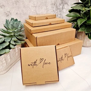 With Love - leere Geschenk Gastgeschenk Herz Box. Mini kleine mittel große Versandkartons - Bild 1 von 11