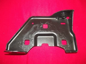 2014-2018 Chevrolet Silverado 1500 GMC Sierra Right Bumper Bracket 22757264 OEM - Picture 1 of 4