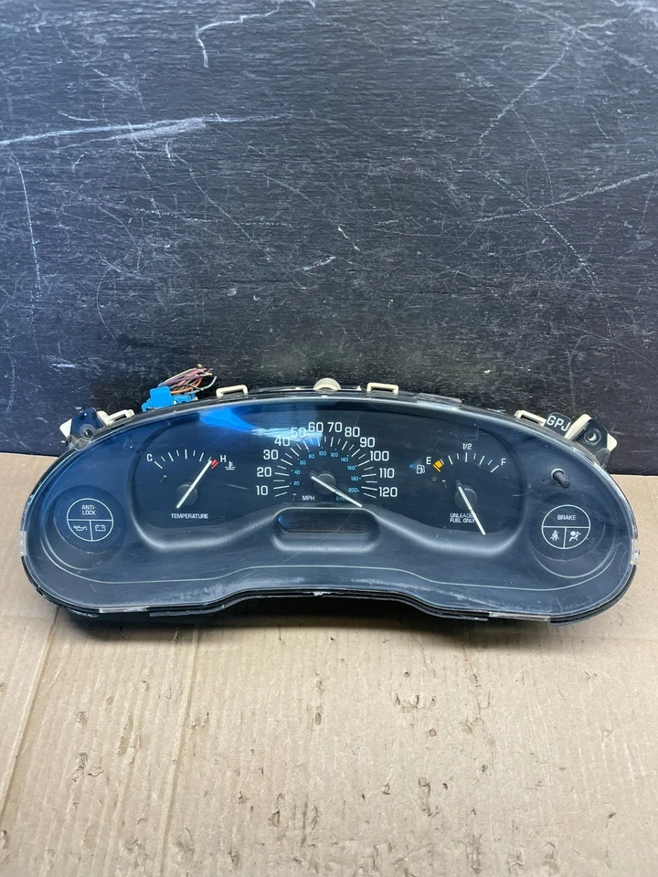 2003 至 2005 年别克 Regal Dash 速度表集群量规 Oem S2364 DG — 第 1/4 张图片