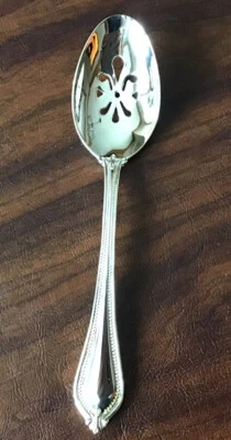 International YORKSHIRE BEAD-Beaded Edge Silverplate Pierced Serving Spoon NEW - Изображение 1 из 4