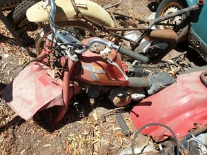 Honda Atc 110 Wrecking All Parts Available ( This Auction Is For One Bolt Only - Picture 1 of 1