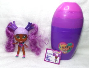 POUPÉE DOLL HAIRDORABLE SHORTCUTS SERIE - QUINN + BOITE + CHOUCHOU - 2019 - Imagen 1 de 7