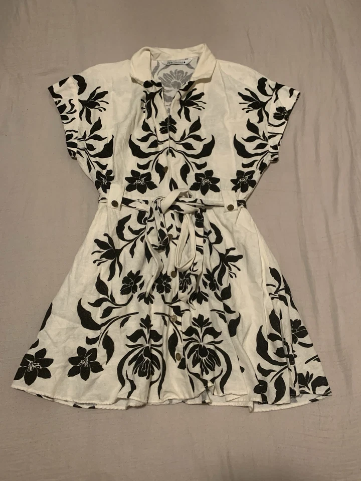 Vestido floral para mujer Zara talla XL Foto 1 de 4