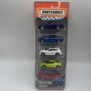 Paquete de 5 viajes modernos Matchbox 2011 con camioneta Holden SSV Ute púrpura nueva sellada - Imagen 1 de 5
