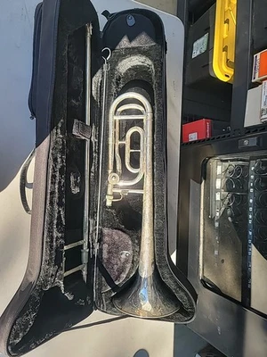 Trombón Jimbao en plata Foto 1 de 4