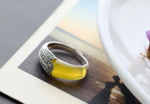 Anello D10 Con Calcedonio Giallo E Marcasite In Argento Sterling 925 Regolabile - Foto 1 di 4