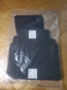Genuine VW 1 Set Foot Mats Black/Black 3G8863011AEUN - Picture 1 of 4