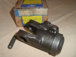 Radbremszylinder vorn re Mercedes Ponton 180 190 219 220 190SL Heckflosse NOSNEU - Bild 1 von 2