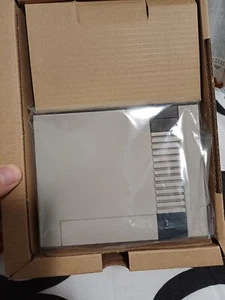 Nintendo Classic Mini NES 512MB Grigia Console, Completa Di Cavi E 1 Joystick - Foto 1 di 4