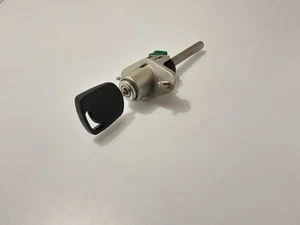  Ford Escort Hatch tailgate Lock Barrel 1995-2002 New Genuine Ford with key - Picture 1 of 4