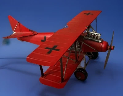 Modelo de avión vintage de metal rojo "Barón Rojo" biplano  Foto 1 de 4