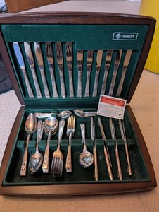 Oneida Community Plate Hampton Court Canteen Cutlery Set - Picture 1 of 19