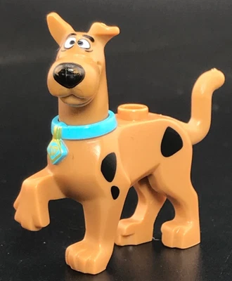 Scooby Doo Great Dane Scooby-Doo Walking with Medium Azure Collar Pattern Lego - Image 1 of 4