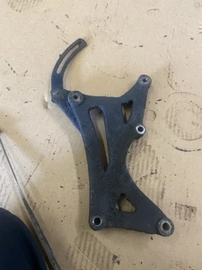 Cadillac 390 1959-62 soporte ML6NEW3 - Imagen 1 de 2