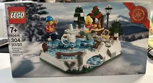 LEGO 40416 Christmas Ice Skating Rink Winter Holiday Retired New Sealed - Picture 1 of 2