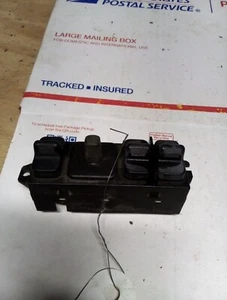 Interruptor de calefacción de asiento Chrysler Le Baron 4373849 - Imagen 1 de 3