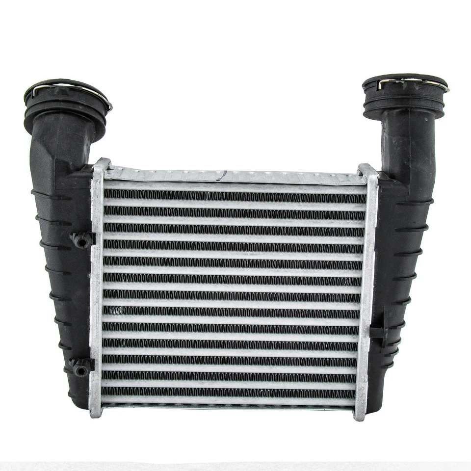 Intercooler For 2016-2021 2017  Chevrolet Colorado GMC Canyon 2.8L L4 DIESEL Foto 1 de 4